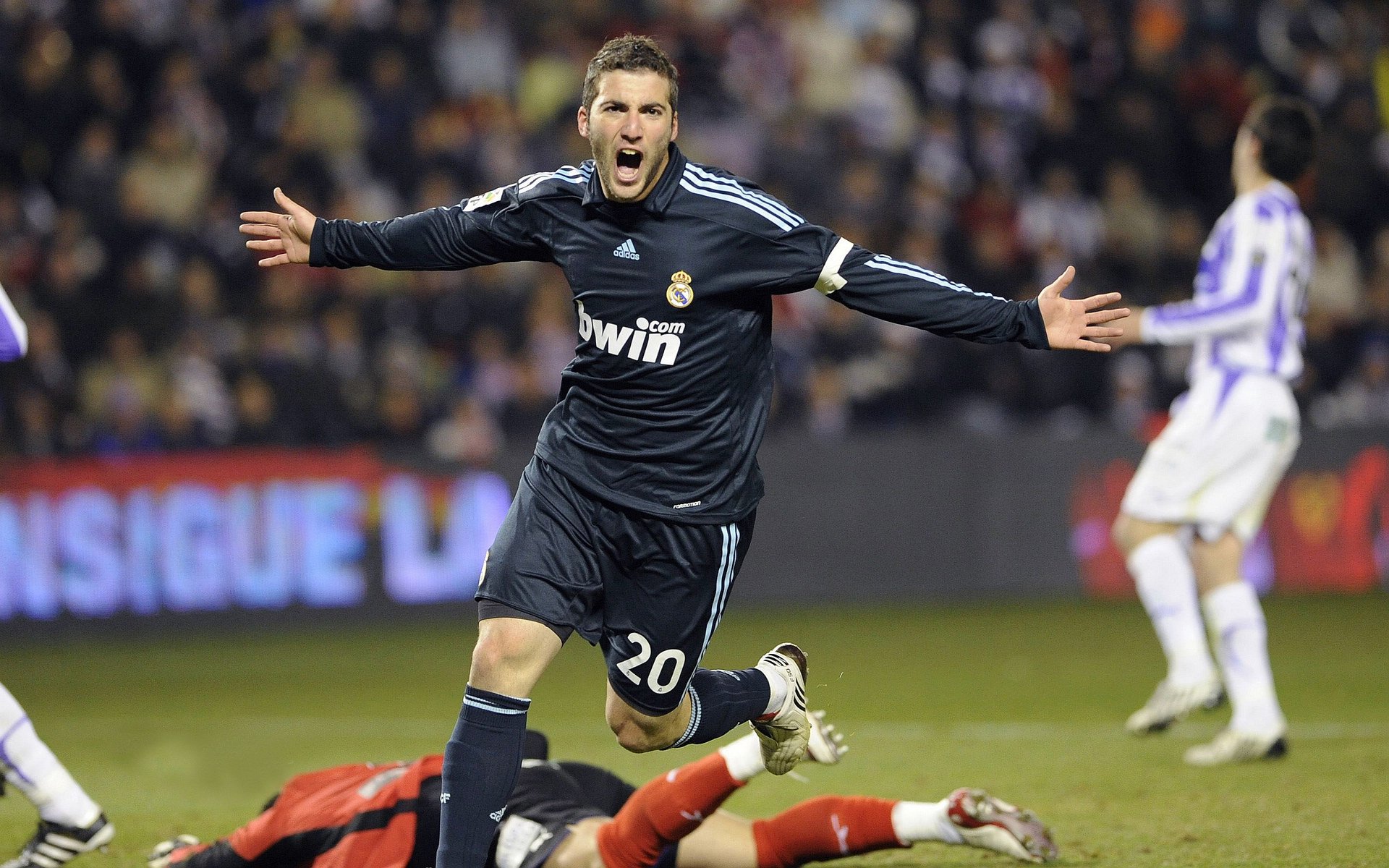 西甲国家德比之夜,武切维奇硬仗之王