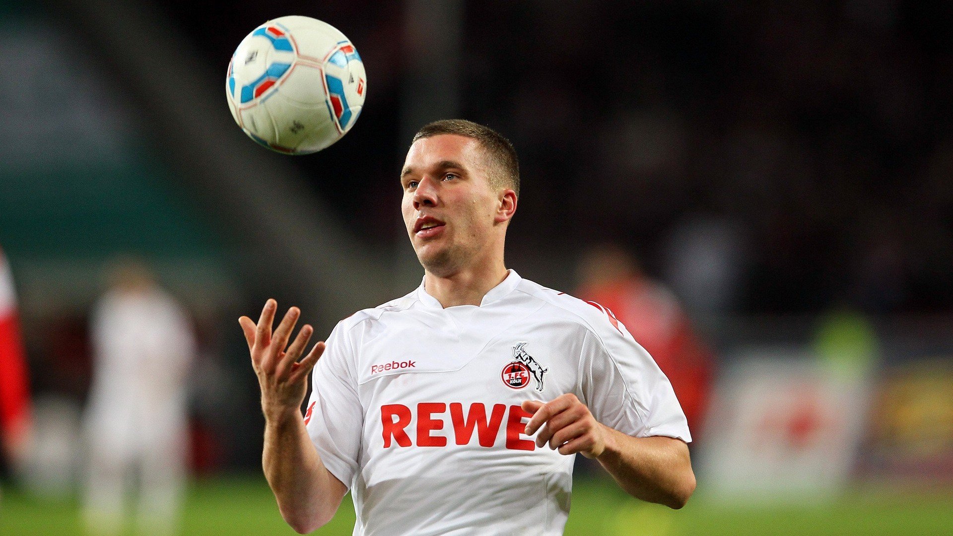 厄德高存在感拉满，比利亚雷亚尔对阵瑞士的战术博弈