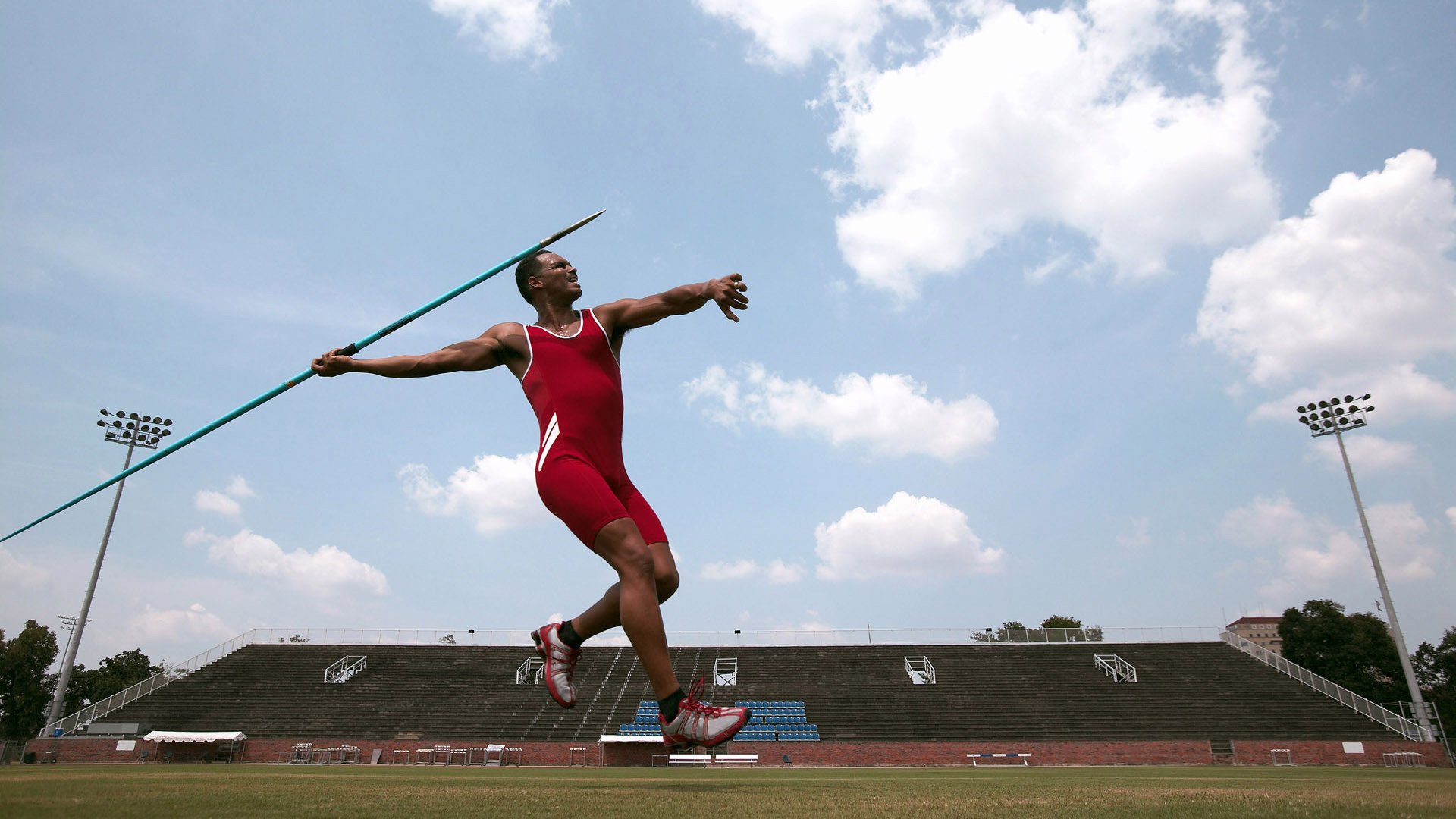 霍勒迪末节狂飙锁定胜局，新疆队提前终结悬念火箭升空