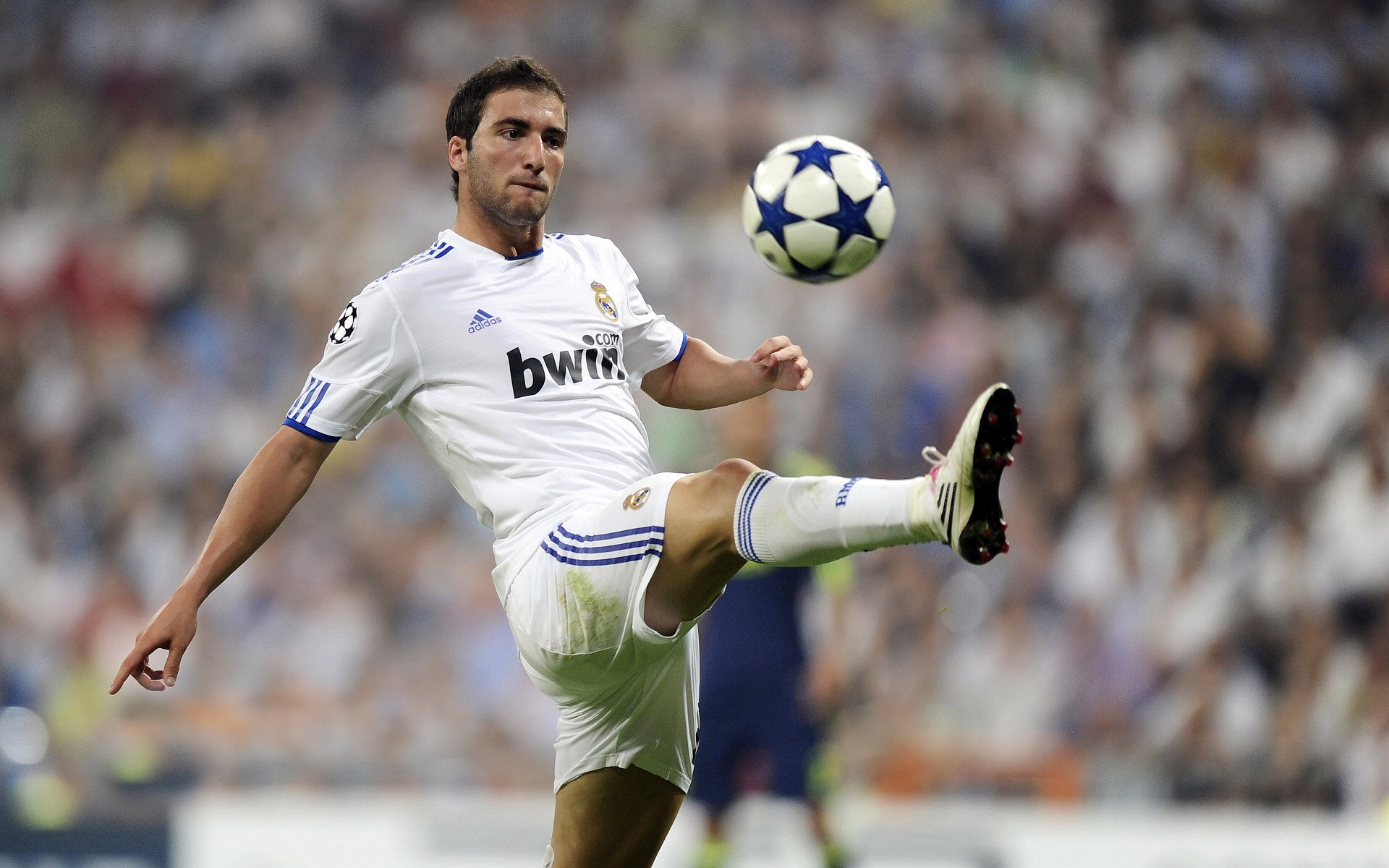 库里关键制胜背后，公牛单节拉开雄鹿的战术启示